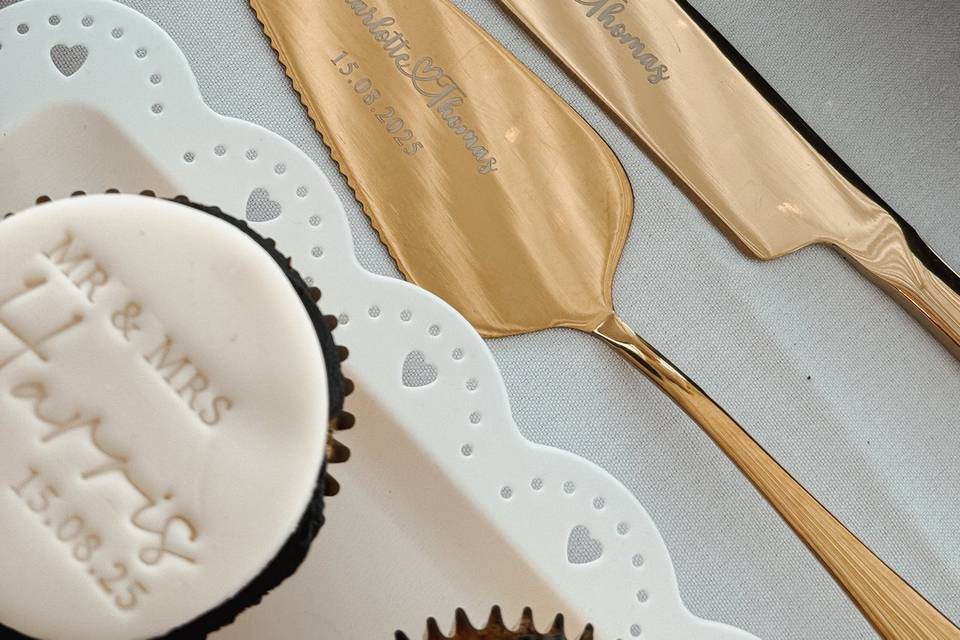 Personalised wedding knife
