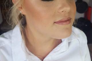 Swish and Flick Makeup