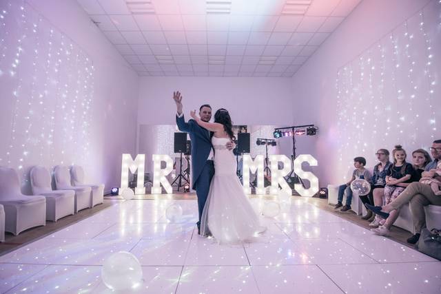 First dance and MR & MRS