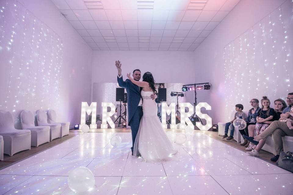 First dance and MR & MRS