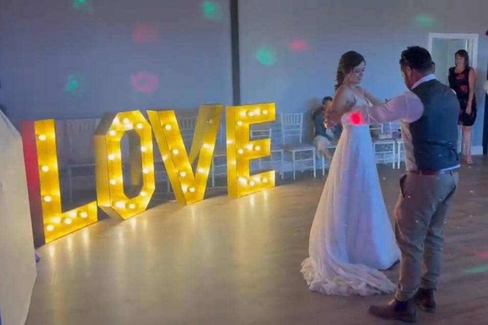 Humber Barn Bride and Groom