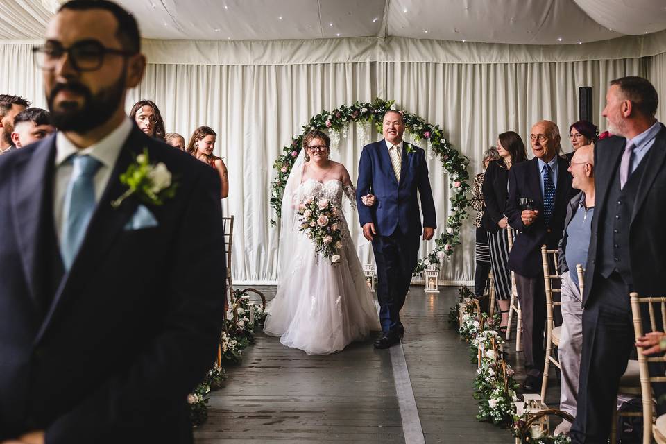 Willow hoop and Aisle flowers