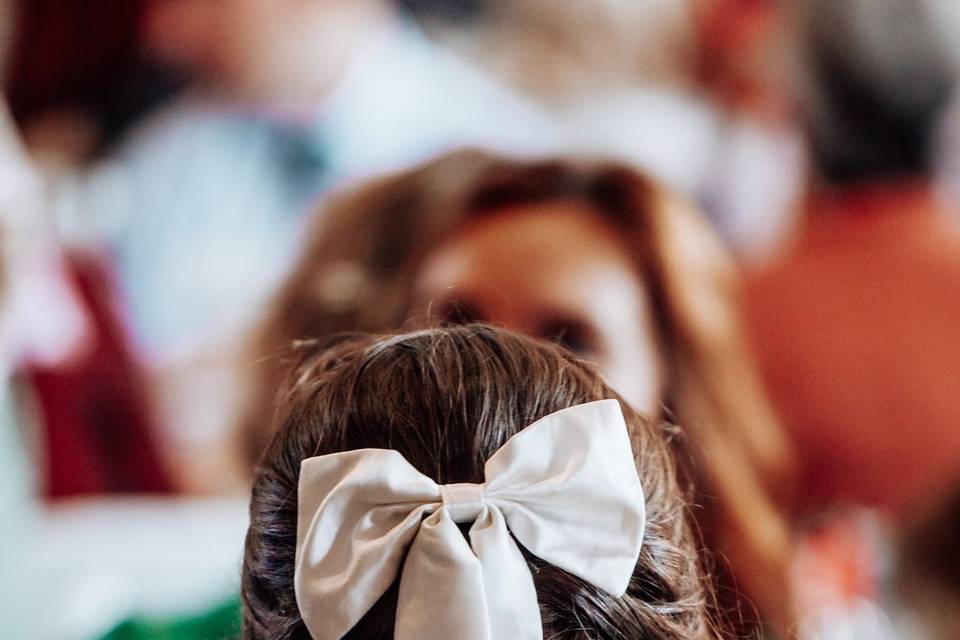 Classic bridal bow