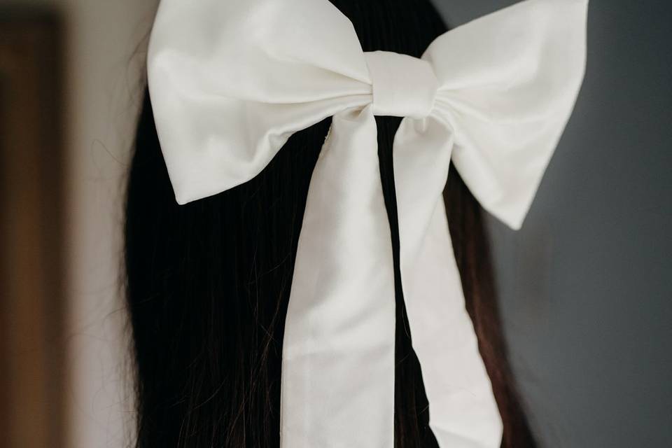 Hallie bridal bow