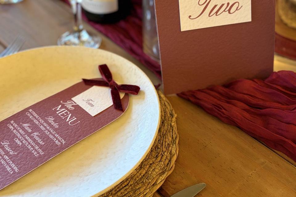 Burgundy Menu Set