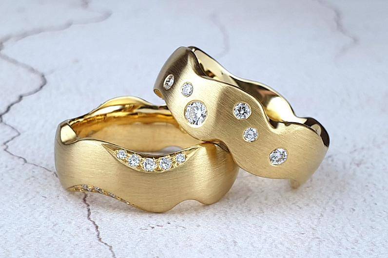 Bespoke men's wedding rings