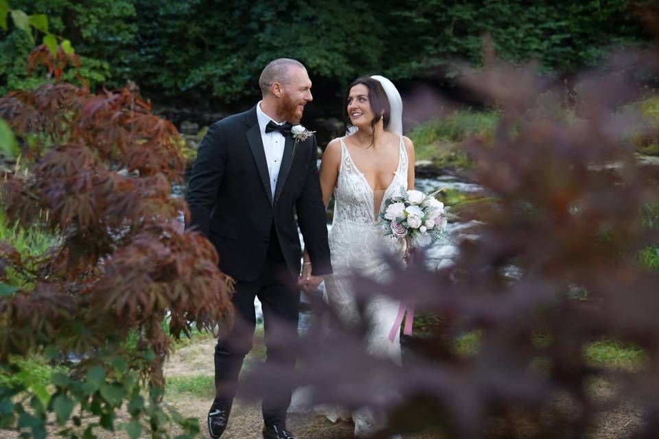 Hand in Hand Weddings