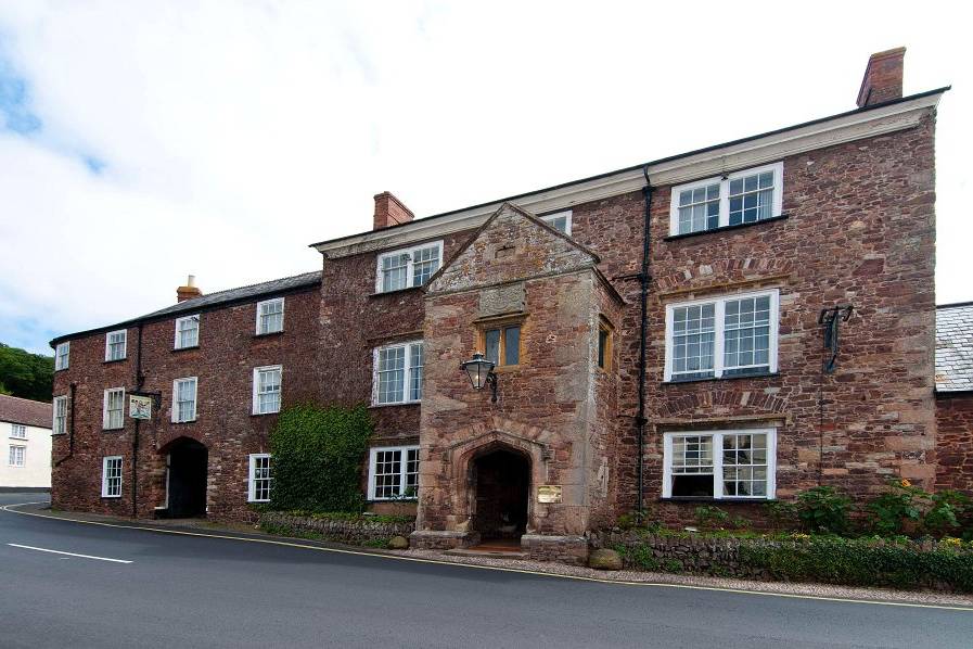 Luttrell Arms Hotel