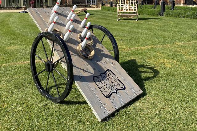 Oryx Events - Crazy Golf & Photo Booth Hire