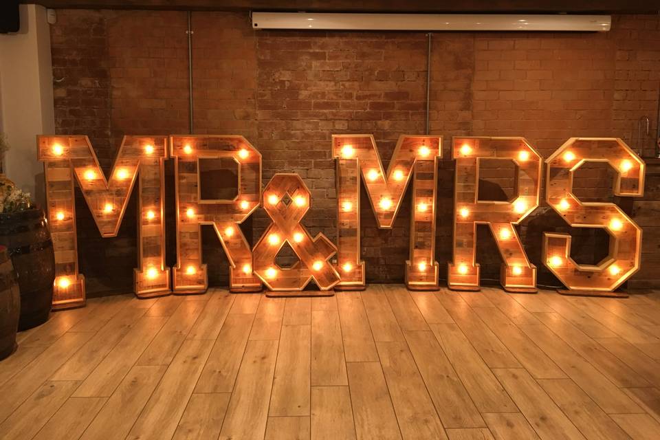 Mr & Mrs Hook Norton Brewery