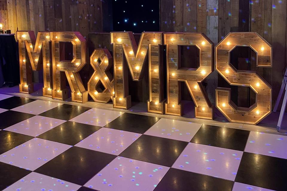 Mr & Mrs Notley Tythe Barn