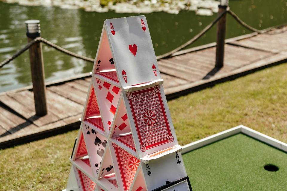 House of Cards - Crazy Golf