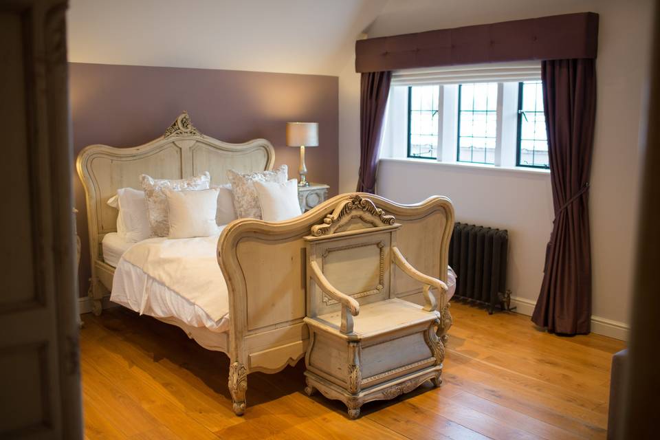 Manor House Bedroom 3/4