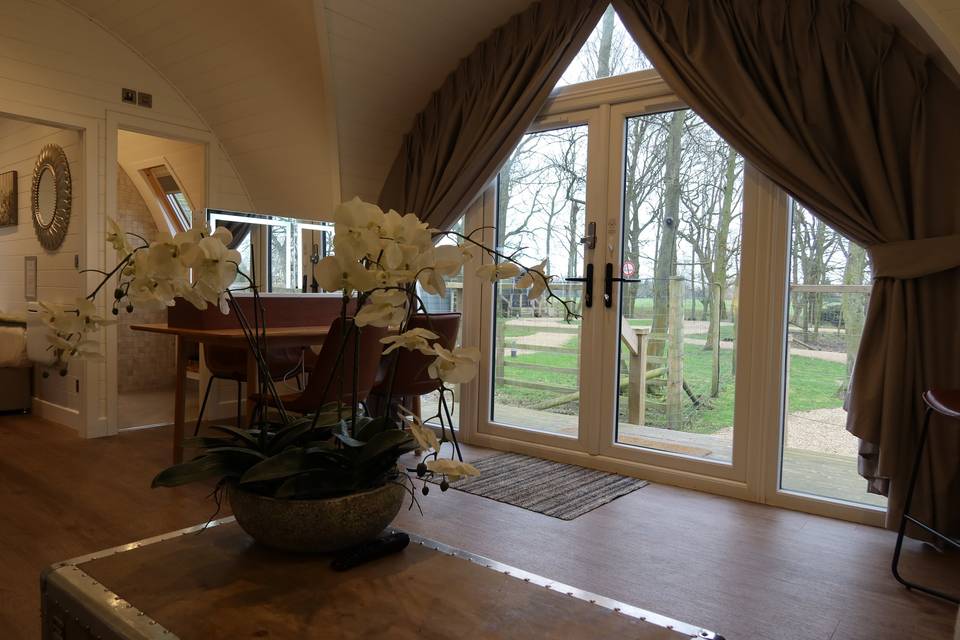 Lakeside Lodge Bridal Area