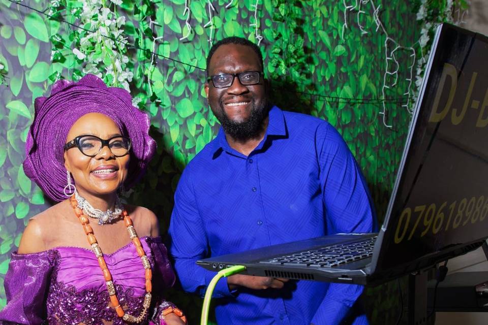 Mother of the bride with Dj
