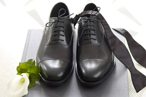 Groom's shoes