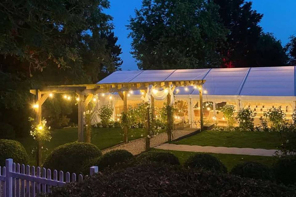 Wedding Lighting Outside