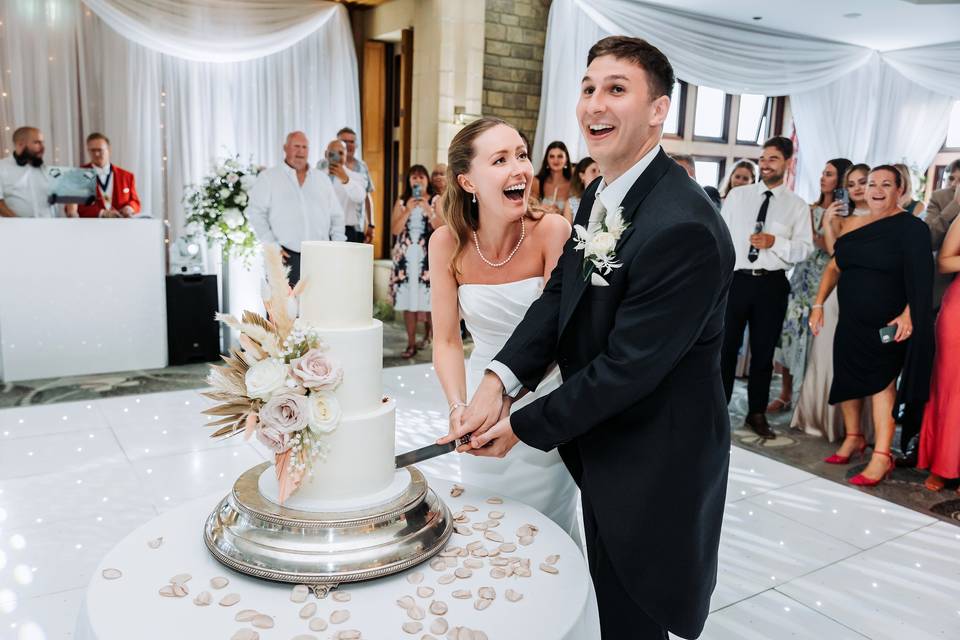 Cutting the cake