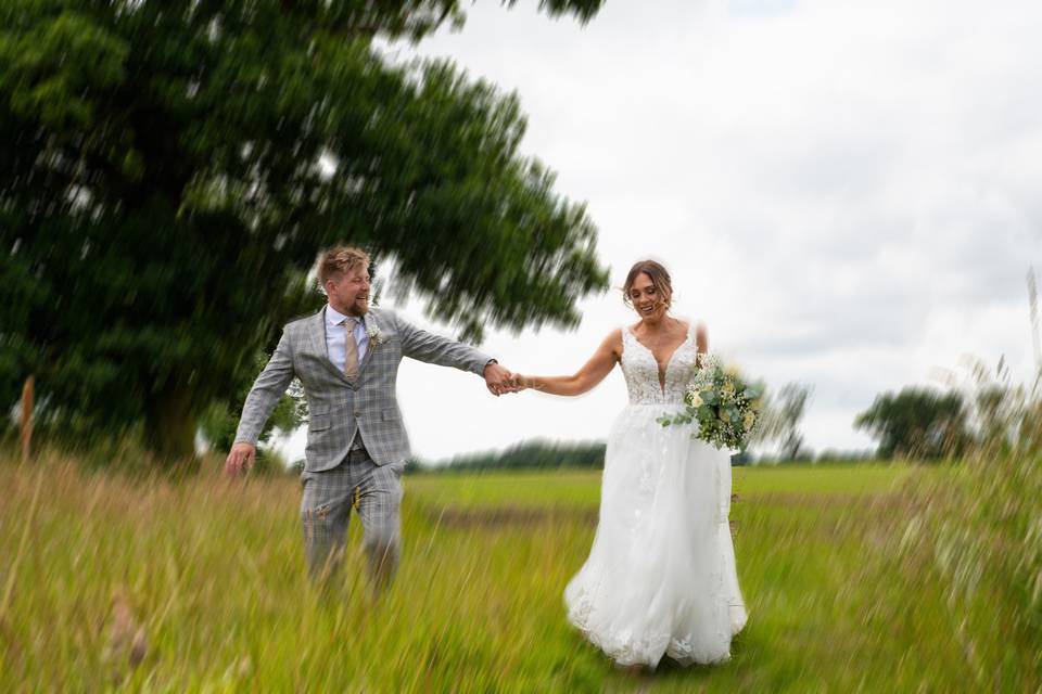 Hanbury Barn Wedding Photos