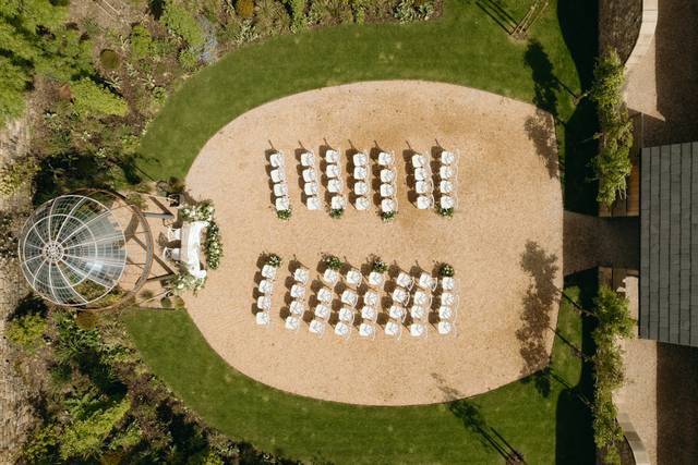 OUTDOOR CEREMONY GARDEN