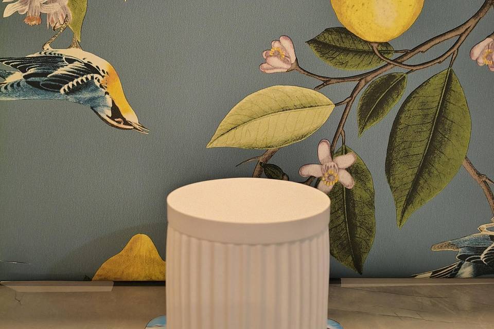 Pot with lid