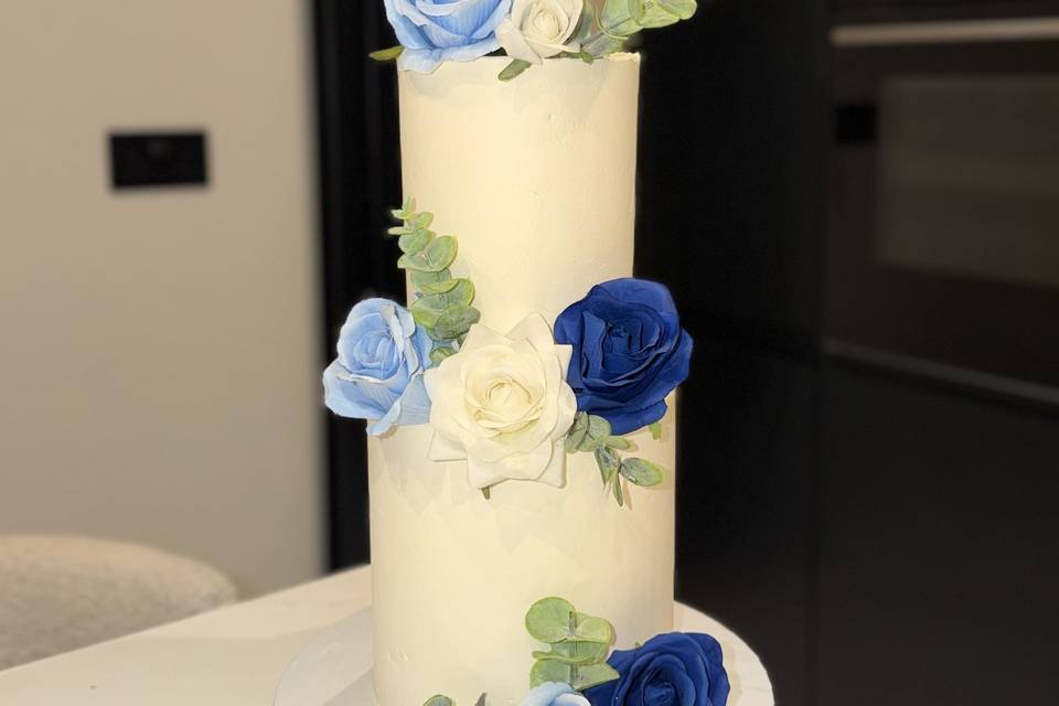 Artificial floral cake
