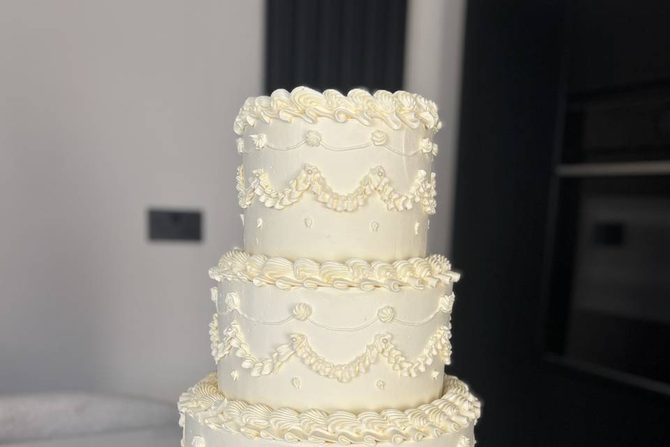 Vintage Lambeth Cake