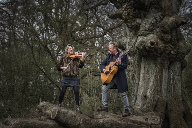 2 of Diamonds - Acoustic Duo
