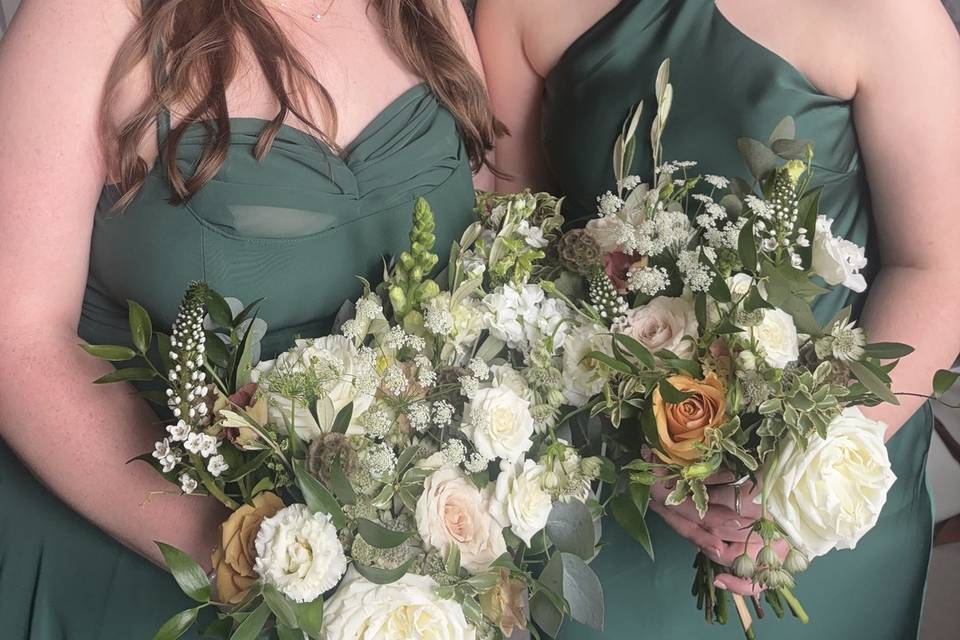 Natural bridesmaid glam