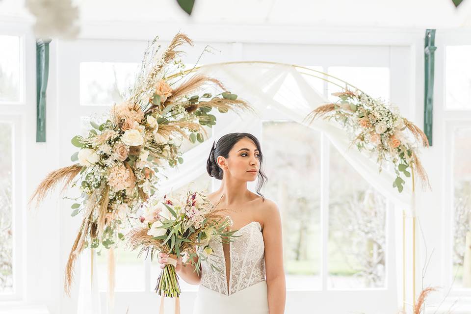 Arch backdrop for ceremony