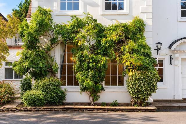 Longbridge Manor