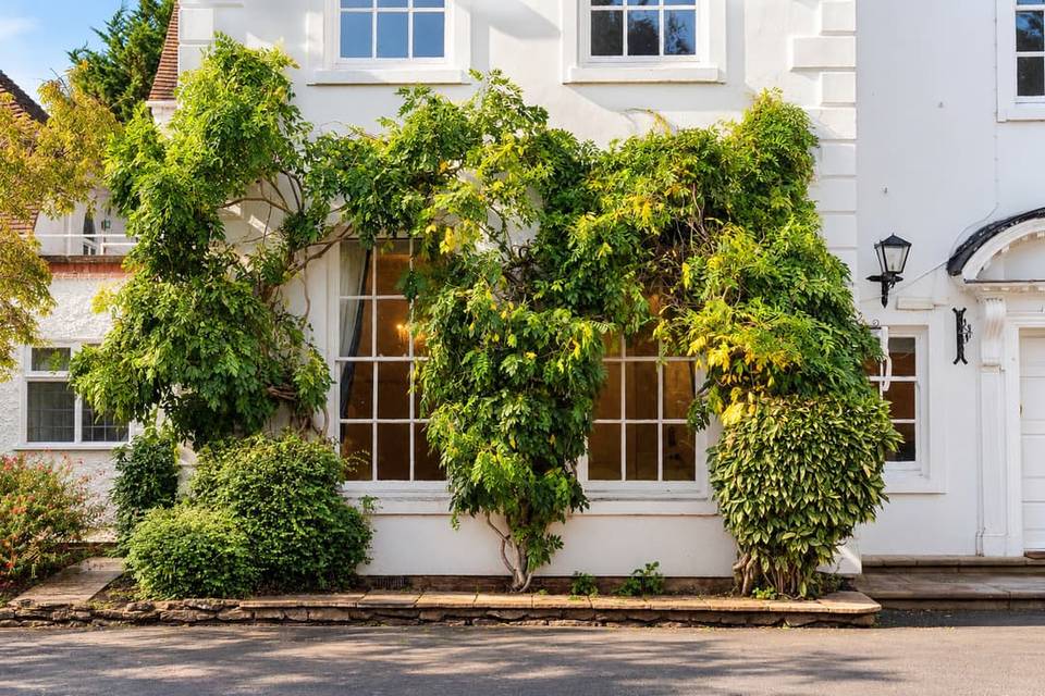 Longbridge Manor