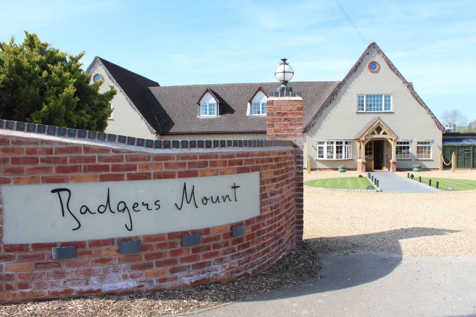 Badgers Mount Hotel