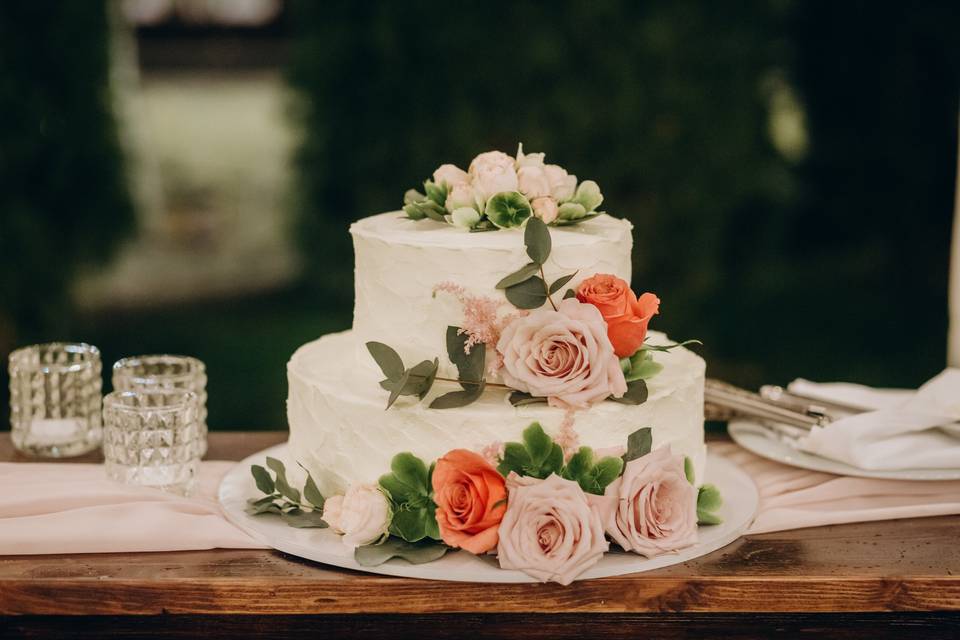 Multi tiered cover