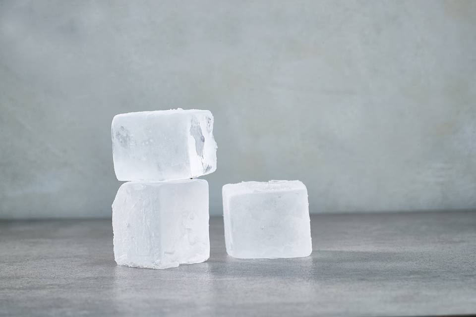 Premium Hand Cut Ice