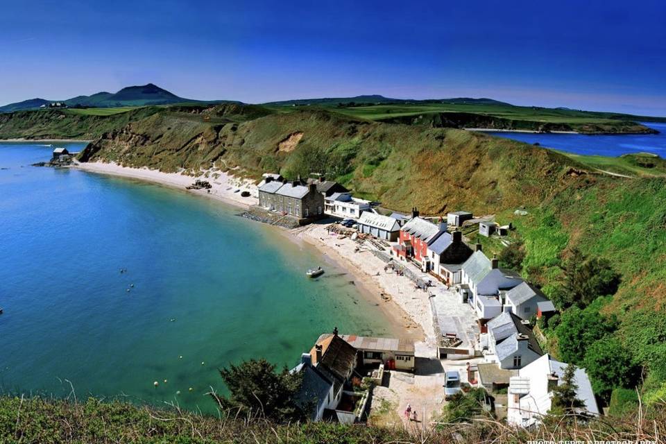 Beach & Pub 5 Minutes