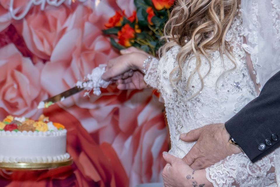Let's cut the cake!