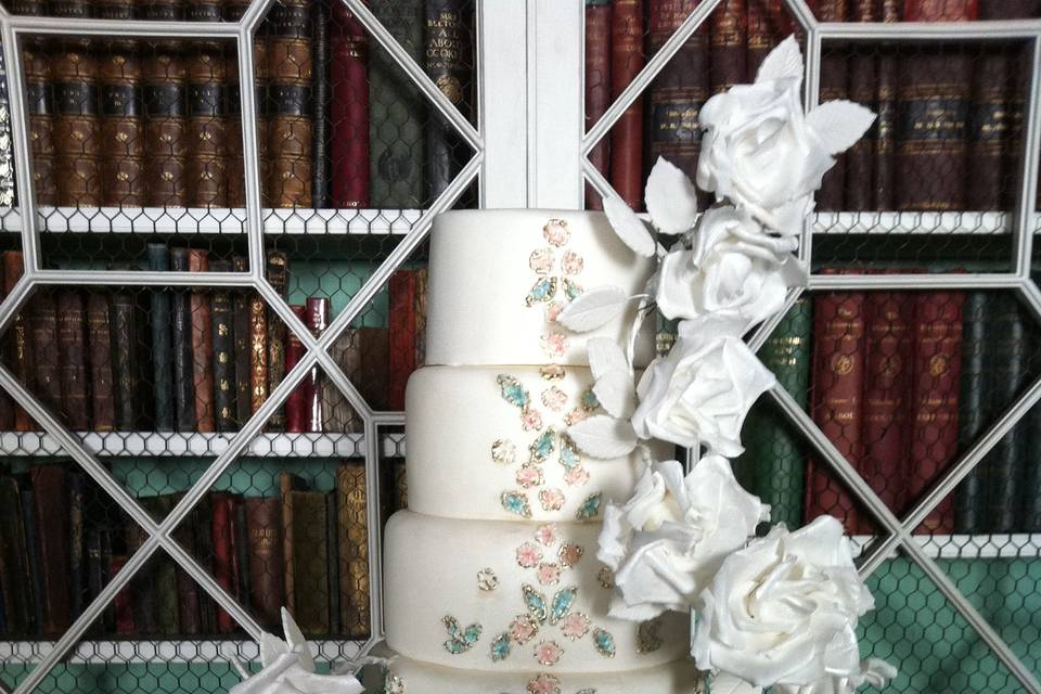 Royal Icing detail rose cake