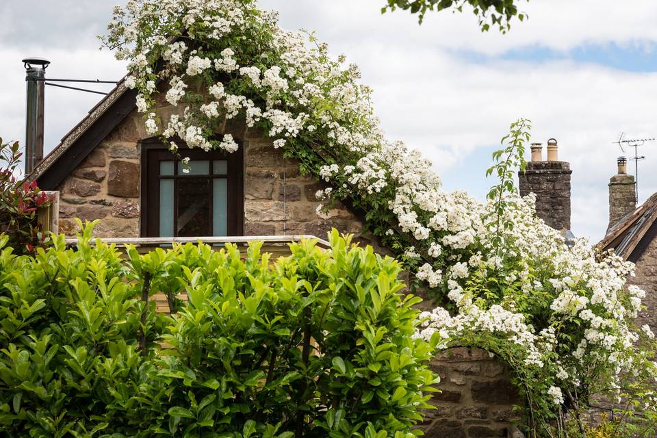 Bridal cottage with hot tub