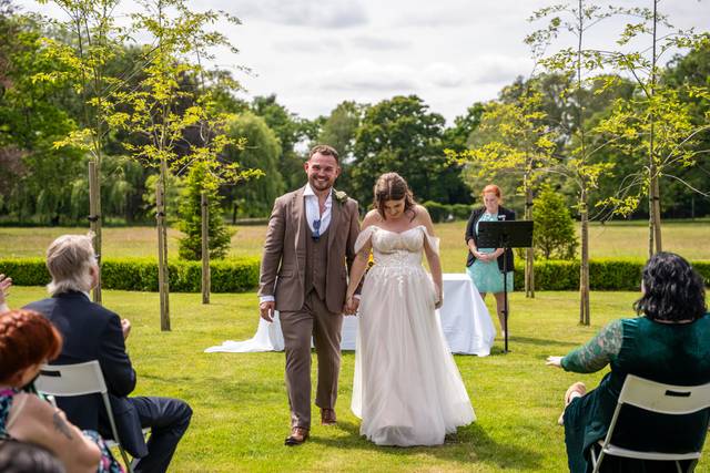 Couple guests lawn