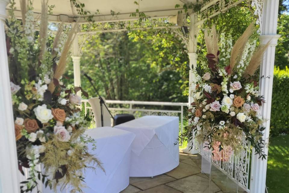 Ceremony decor