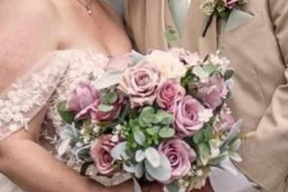 Bridal Bouquet & Buttonholes