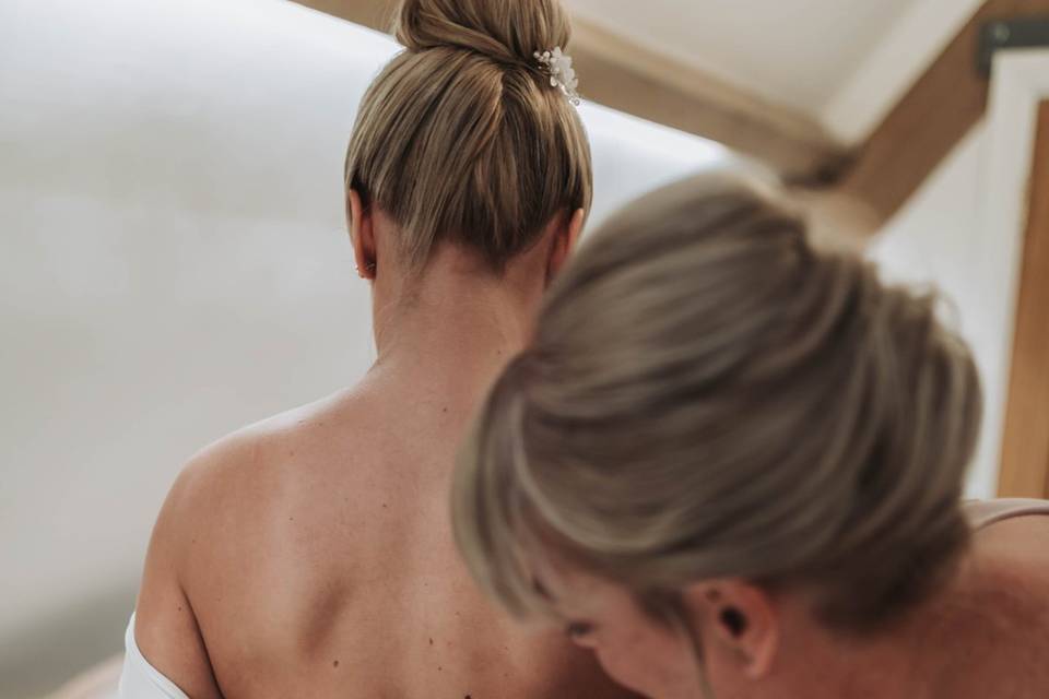 Bridal getting ready