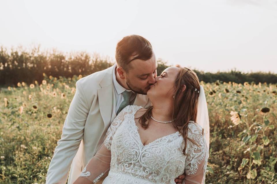 Natural wedding photography