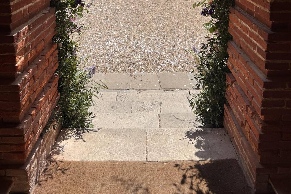 Broken arch
