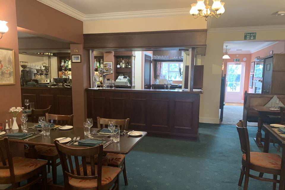 Corse Lawn House Hotel 16