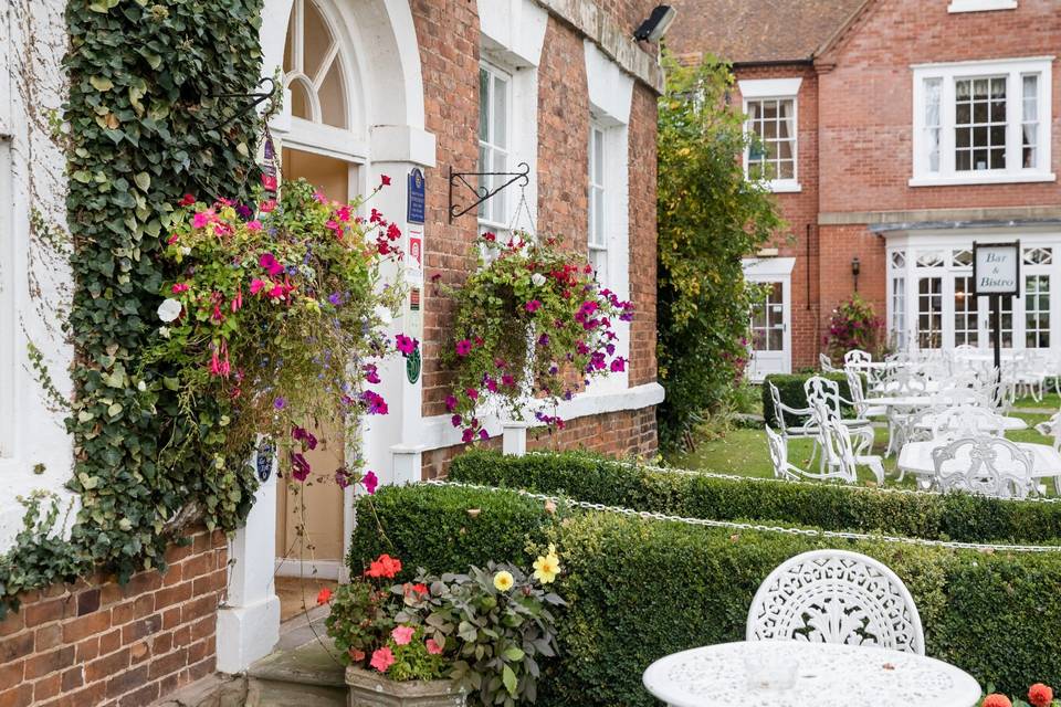 Corse Lawn House Hotel 19