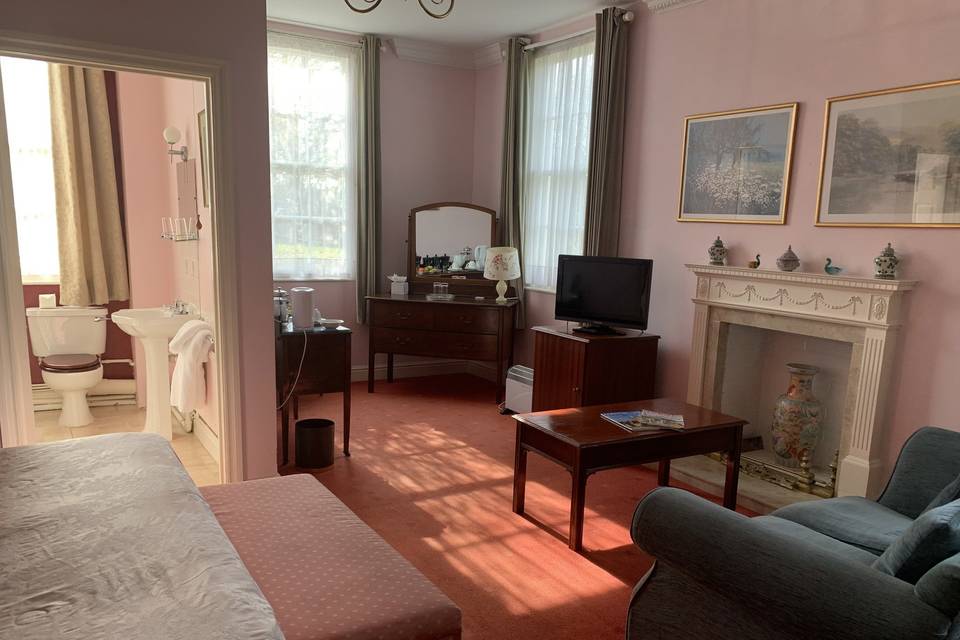 Corse Lawn House Hotel 8