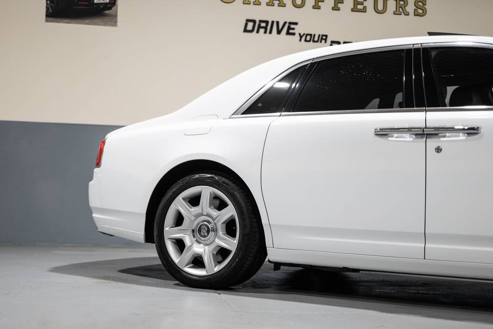 White Rolls Royce Ghost