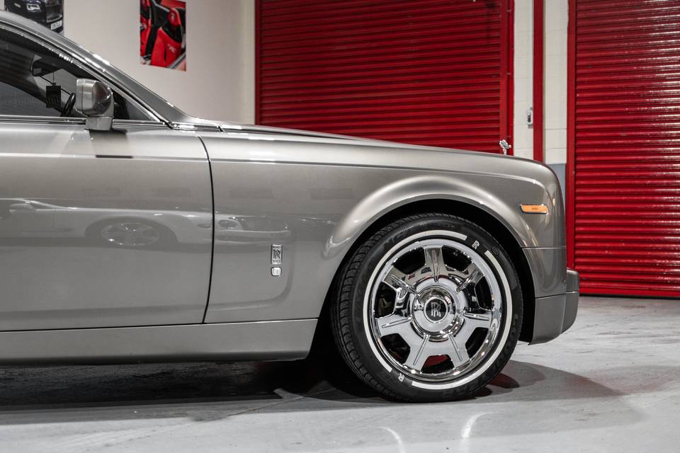 Grey Rolls Royce Phantom